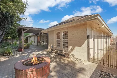 Exterior - 835 Kramer Dr, Lodi, CA 95242 photo 6 of 14