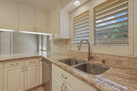 Kitchen - 835 Kramer Dr, Lodi, CA 95242 photo 5 of 7