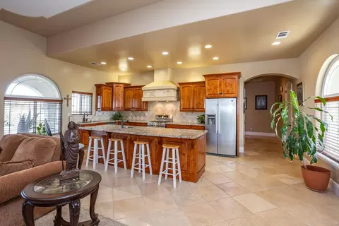 Kitchen - 4549 Mcgee Ave, Modesto, CA 95357 photo 4 of 7