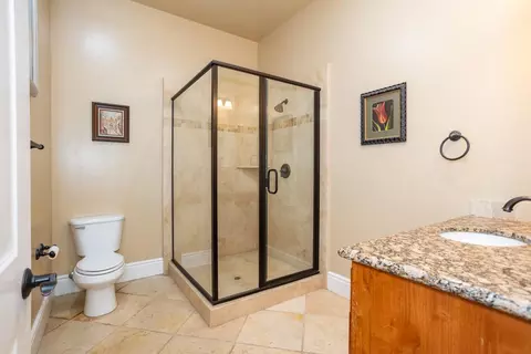 Bath - 4549 Mcgee Ave, Modesto, CA 95357 photo 5 of 6