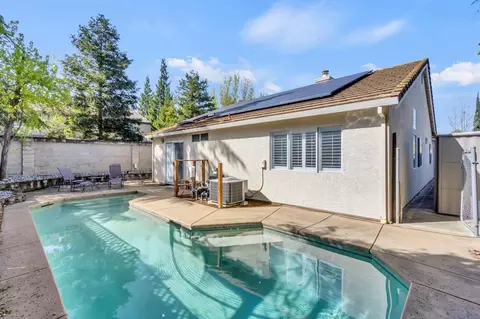 Exterior - 3729 Black Eagle Dr, Antelope, CA 95843 photo 4 of 7