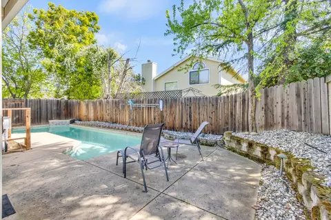 Exterior - 3729 Black Eagle Dr, Antelope, CA 95843 photo 2 of 7