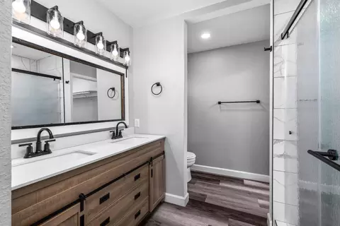 Bath - 1624 Celeste Dr, Modesto, CA 95355 photo 1 of 3