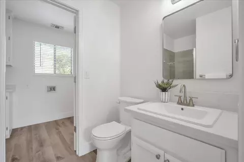 Bath - 4606 Slate Ct, Rocklin, CA 95677 photo 1 of 6