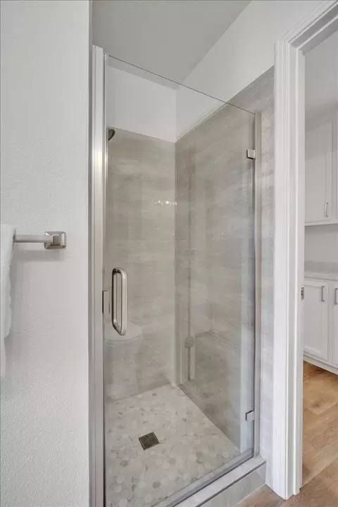 Bath - 4606 Slate Ct, Rocklin, CA 95677 photo 2 of 6