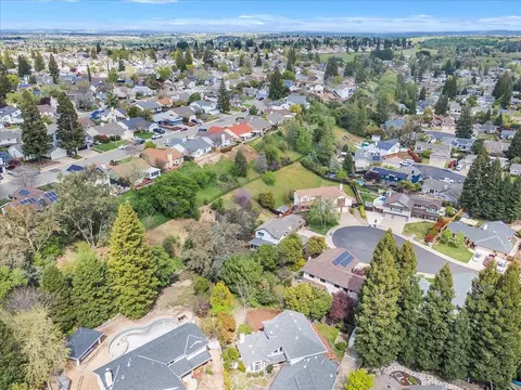 View/Area - 4606 Slate Ct, Rocklin, CA 95677 photo 5 of 7