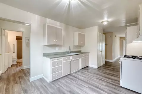 Kitchen - 5948 Coyle Ave, Carmichael, CA 95608 photo 4 of 4