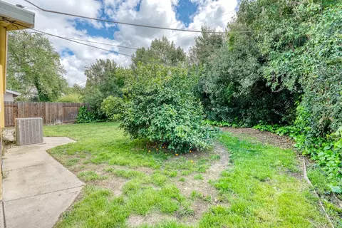 Exterior - 5948 Coyle Ave, Carmichael, CA 95608 photo 8 of 8