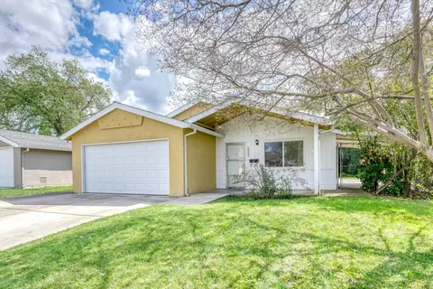 Exterior - 5948 Coyle Ave, Carmichael, CA 95608 photo 2 of 8