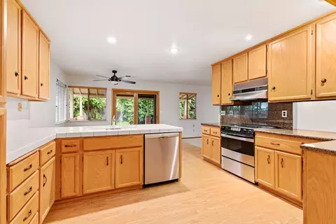 3213 Harbor Dr, Modesto, CA 95355 photo 14