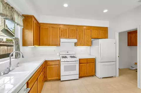 807 Mesquite Dr, Davis, CA 95618 photo 15