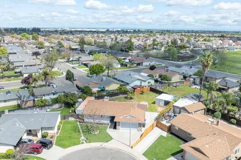 3417 Uranus Dr, Ceres, CA 95307 photo 1