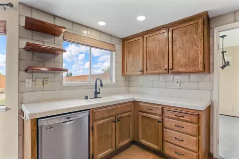 1811 Summertime Dr, Tracy, CA 95376 photo 12