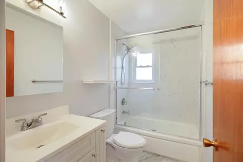 Bath - 1717 Albion Pl, Davis, CA 95618 photo 3 of 3