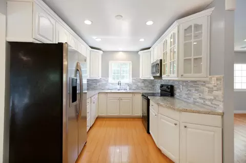 Kitchen - 1717 Albion Pl, Davis, CA 95618 photo 2 of 4