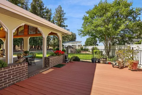 Exterior - 17755 E Collier Rd, Acampo, CA 95220 photo 22 of 24