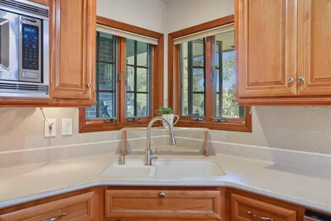 Kitchen - 17755 E Collier Rd, Acampo, CA 95220 photo 5 of 7