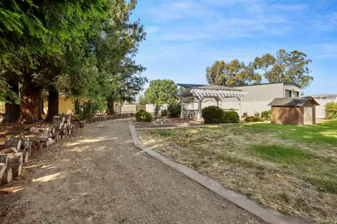 Exterior - 17755 E Collier Rd, Acampo, CA 95220 photo 13 of 24