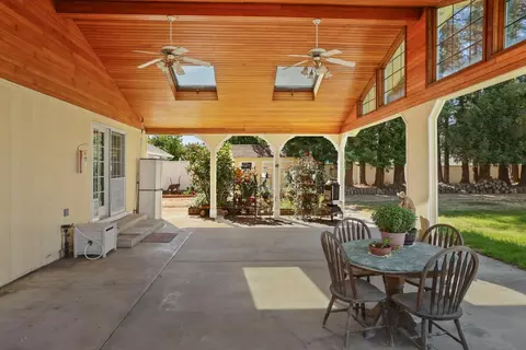 Exterior - 17755 E Collier Rd, Acampo, CA 95220 photo 23 of 24
