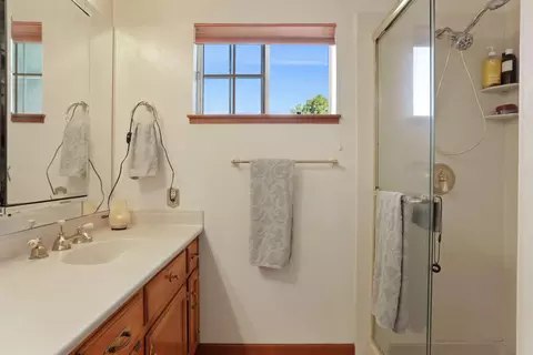 Bath - 17755 E Collier Rd, Acampo, CA 95220 photo 4 of 4