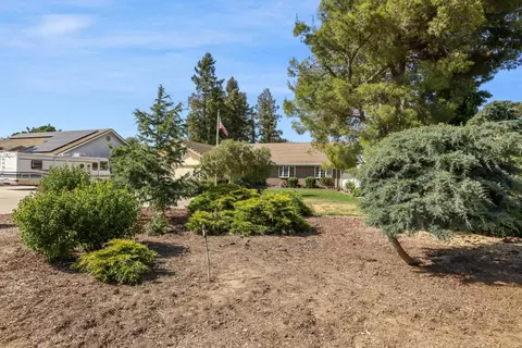 Exterior - 17755 E Collier Rd, Acampo, CA 95220 photo 8 of 24