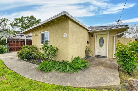 3546 37th St, Sacramento, CA 95817