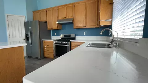Kitchen - 9919 Tarzo Way, Elk Grove, CA 95757 photo 6 of 9