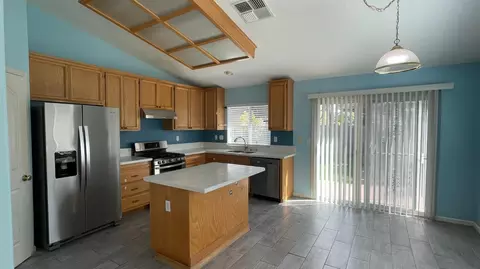 Kitchen - 9919 Tarzo Way, Elk Grove, CA 95757 photo 1 of 9