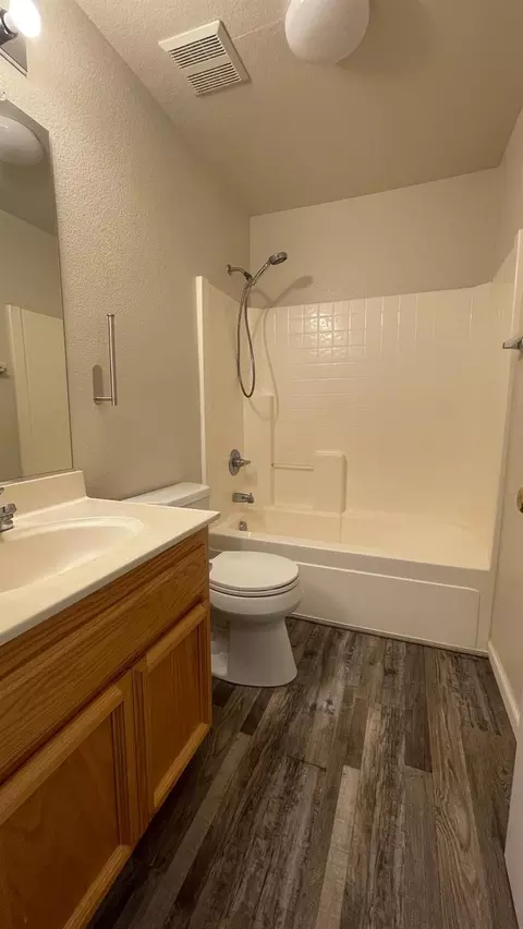 Bath - 9919 Tarzo Way, Elk Grove, CA 95757 photo 1 of 5