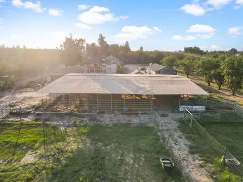 Exterior - 4972 Walnut Rd, Hughson, CA 95326 photo 11 of 15