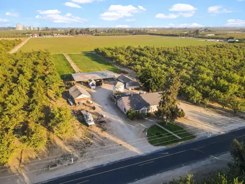 View/Area - 4972 Walnut Rd, Hughson, CA 95326 photo 8 of 10