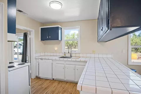 Kitchen - 4972 Walnut Rd, Hughson, CA 95326 photo 4 of 6