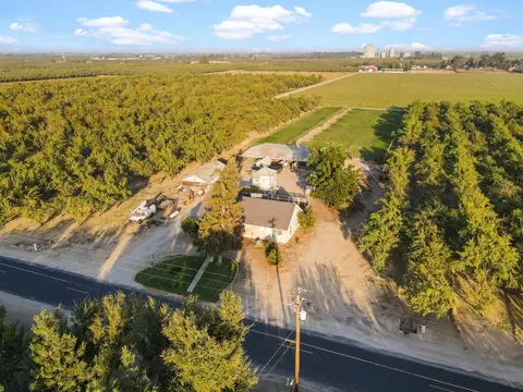 View/Area - 4972 Walnut Rd, Hughson, CA 95326 photo 9 of 10