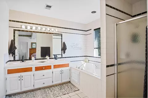 Bath - 4972 Walnut Rd, Hughson, CA 95326 photo 4 of 7