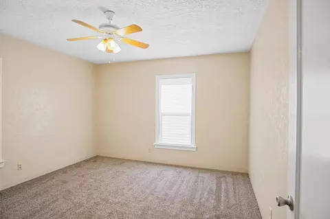 Bedroom - 4972 Walnut Rd, Hughson, CA 95326 photo 7 of 8