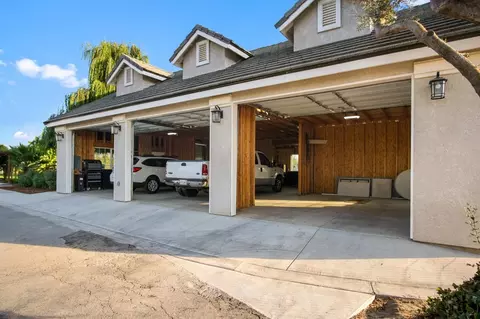 Exterior - 4972 Walnut Rd, Hughson, CA 95326 photo 13 of 15