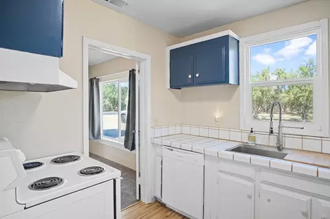 Kitchen - 4972 Walnut Rd, Hughson, CA 95326 photo 5 of 6