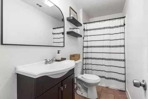 Bath - 119 Lane St, Modesto, CA 95354 photo 1 of 4