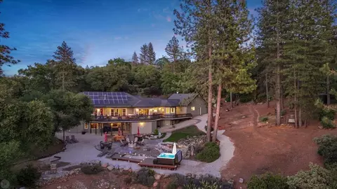 18444 Mika Ln, Sonora, CA 95370 photo 4