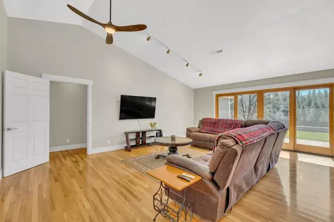 Living - 501 Shell Ln, Placerville, CA 95667 photo 2 of 7