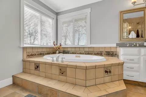Bath - 501 Shell Ln, Placerville, CA 95667 photo 5 of 7