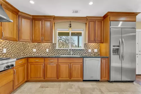 Kitchen - 501 Shell Ln, Placerville, CA 95667 photo 8 of 9