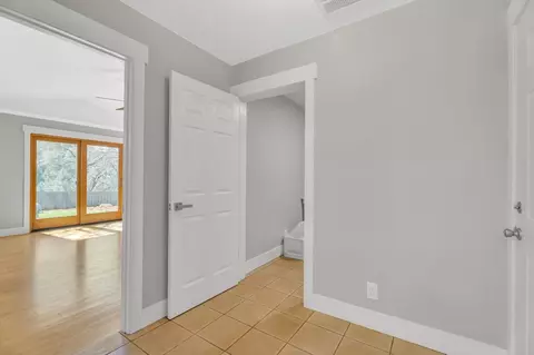 Entry Way - 501 Shell Ln, Placerville, CA 95667 photo 3 of 6