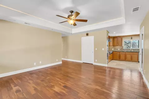 Living - 501 Shell Ln, Placerville, CA 95667 photo 4 of 7