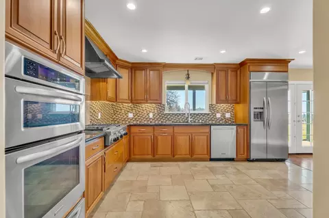 Kitchen - 501 Shell Ln, Placerville, CA 95667 photo 7 of 9