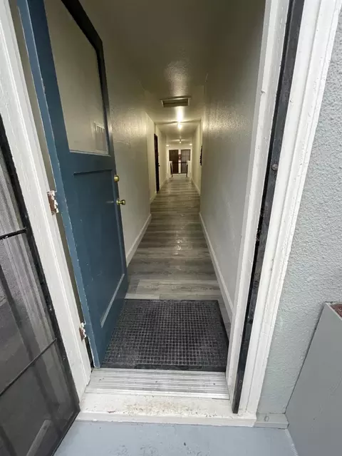 Entry Way - 391 E Olive Ave, Turlock, CA 95380 photo 1 of 1
