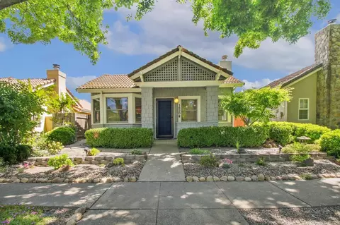 1430 Olympic Dr, Davis, CA 95616 photo 2