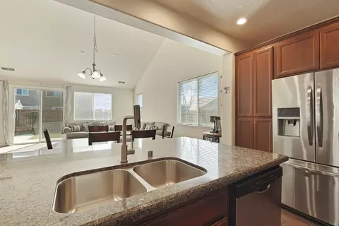 Kitchen - 2116 Splendor Way, Modesto, CA 95357 photo 3 of 4