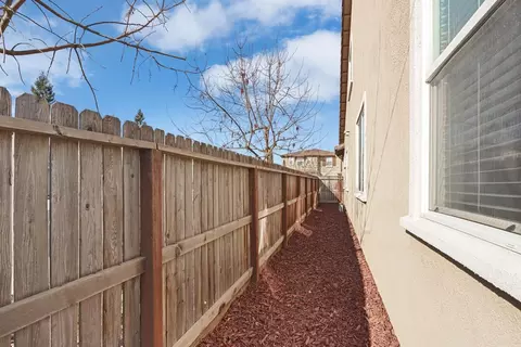 Exterior - 2116 Splendor Way, Modesto, CA 95357 photo 8 of 8
