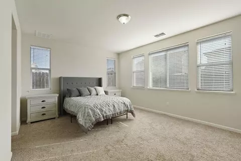 Bedroom - 2116 Splendor Way, Modesto, CA 95357 photo 2 of 8